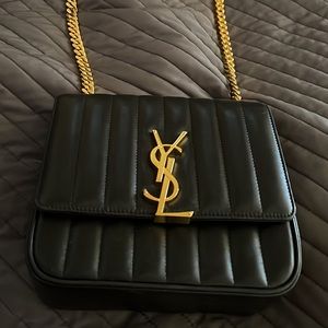 YSl black bag in amazing shape